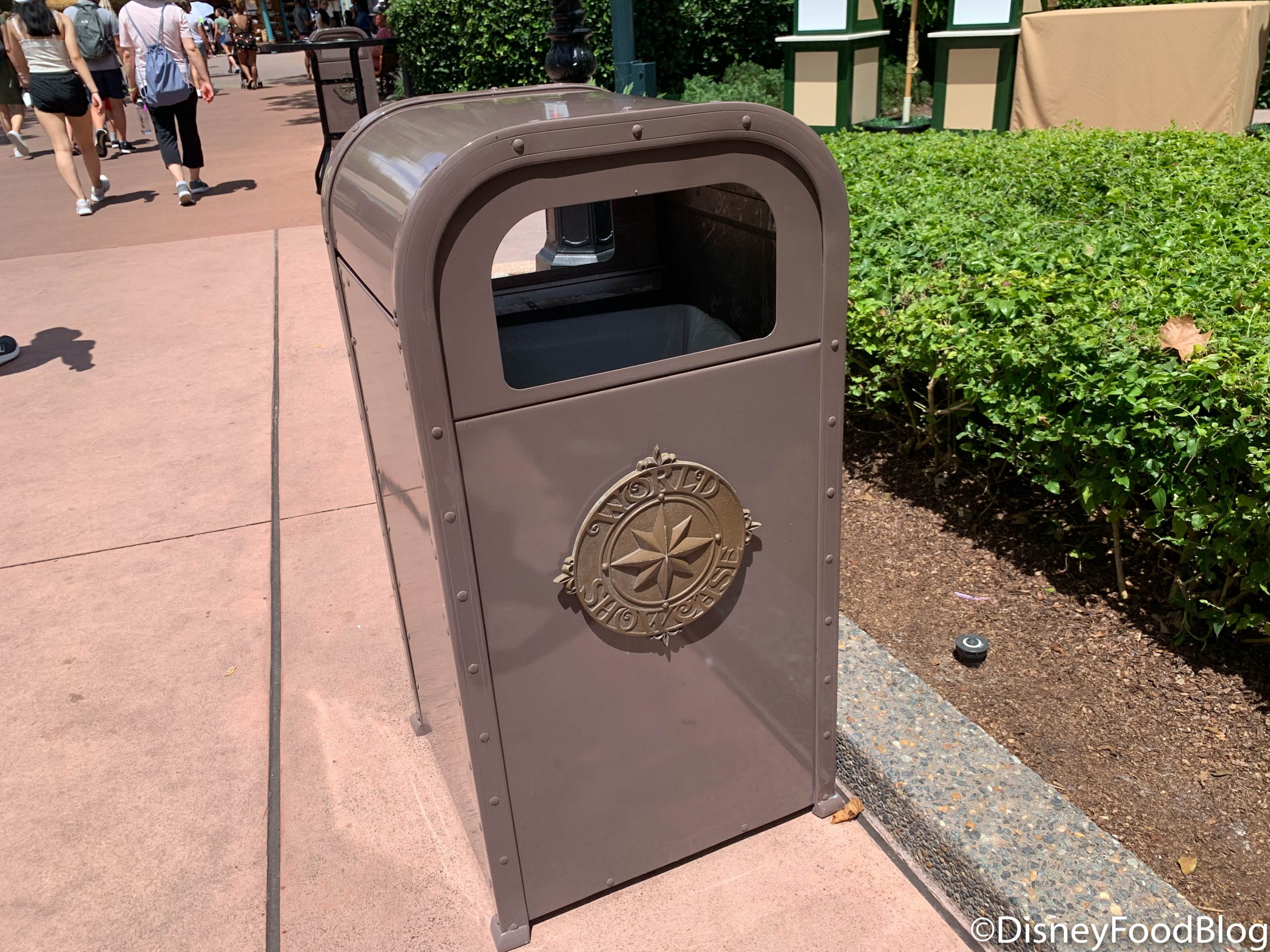 PHOTOS: Joffrey's Replaces Paper Straws With Sugarcane Straws at Walt Disney  World - WDW News Today