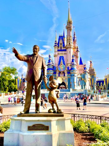 EVERY Disney World and Disneyland Castle TRANSFORMATION In HISTORY ...