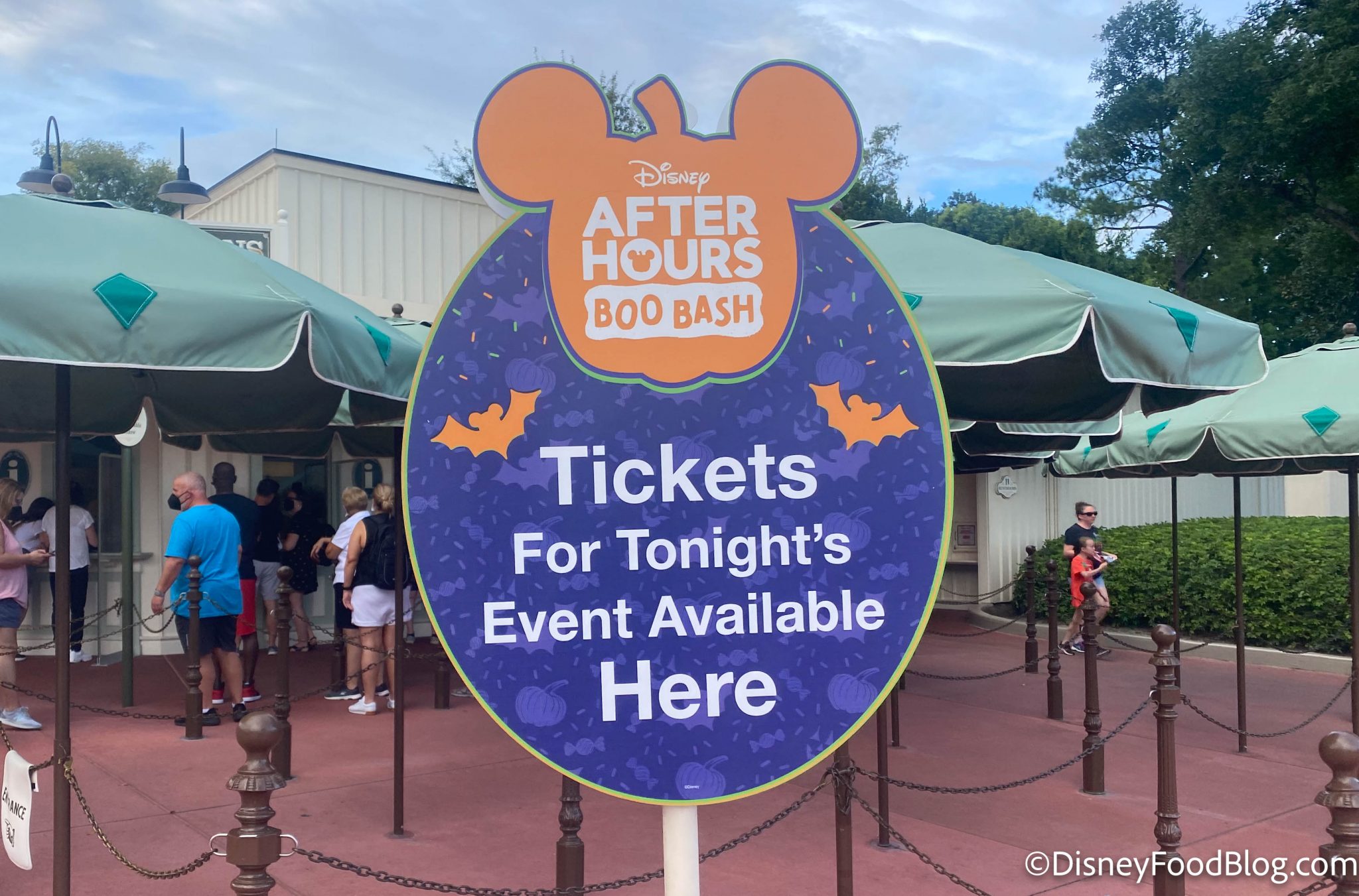 An Ultimate Guide to the BOO Bash Halloween Event in Disney World