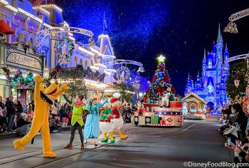 PHOTOS & VIDEOS: All Guests Can See the Christmastime Parade in Disney ...