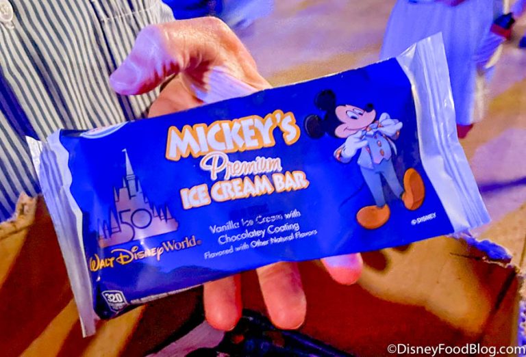 everything-you-can-get-for-free-at-disney-world-s-very-merriest-after