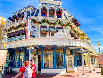 What's New at Magic Kingdom: Holiday Decorations Are Up and Modified ...