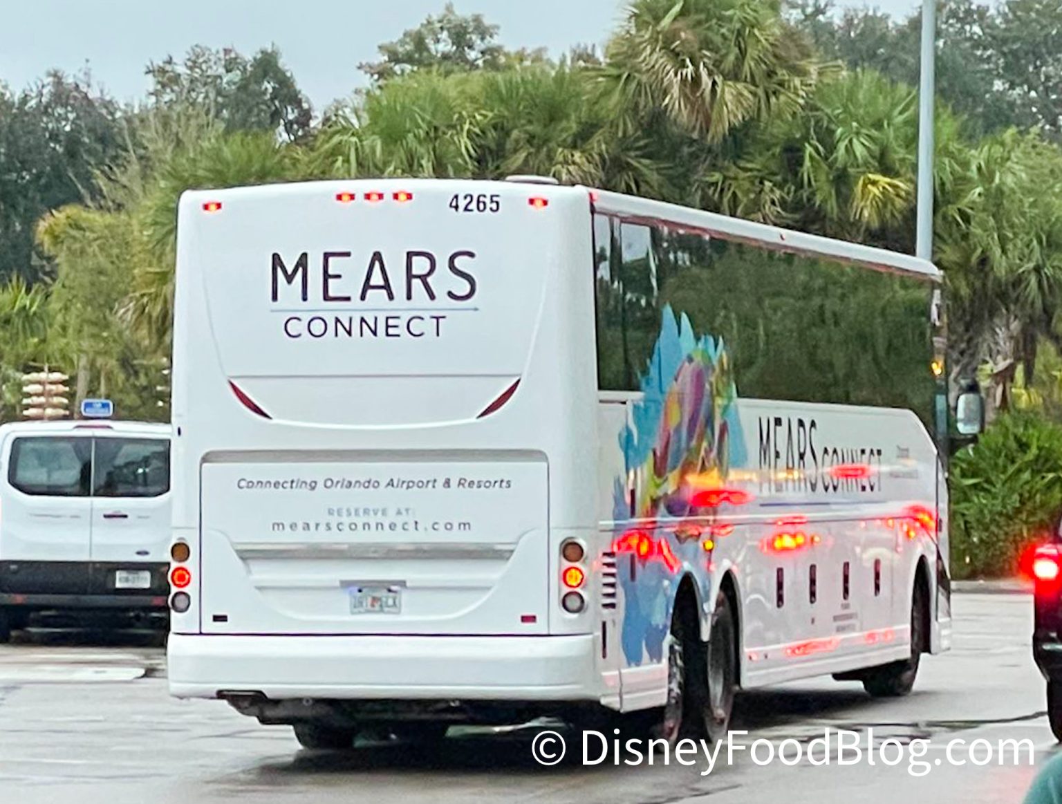 PHOTOS New Mears Connect Bus Spotted in Disney World Disney by Mark