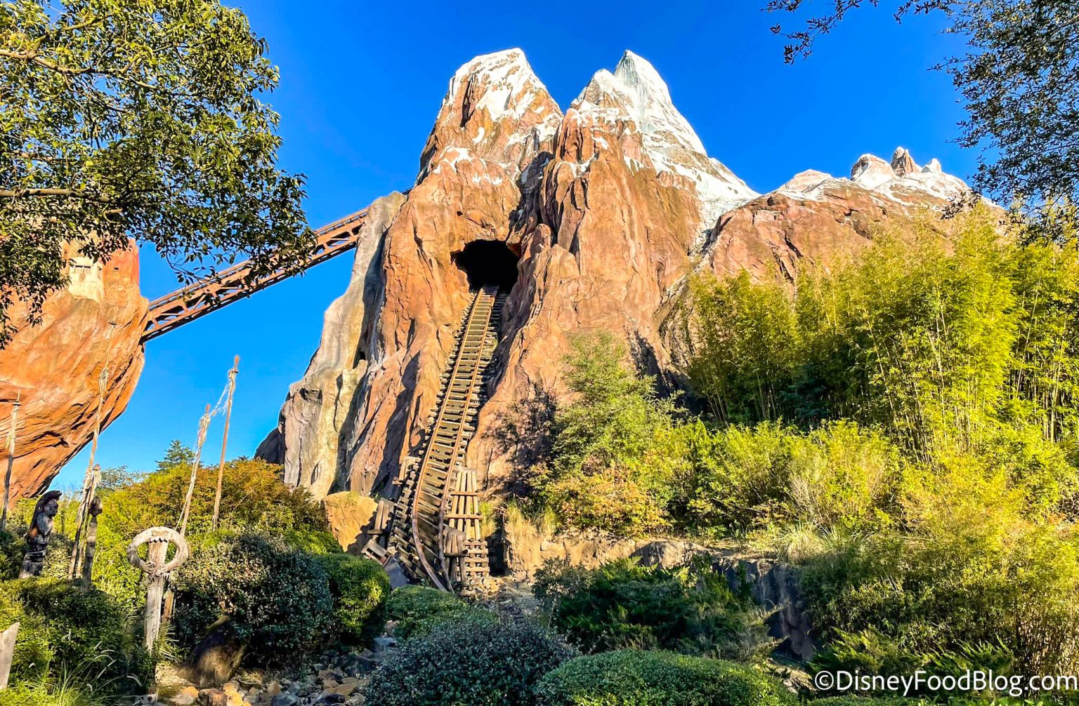 Sci-Fi Dine-In | the disney food blog