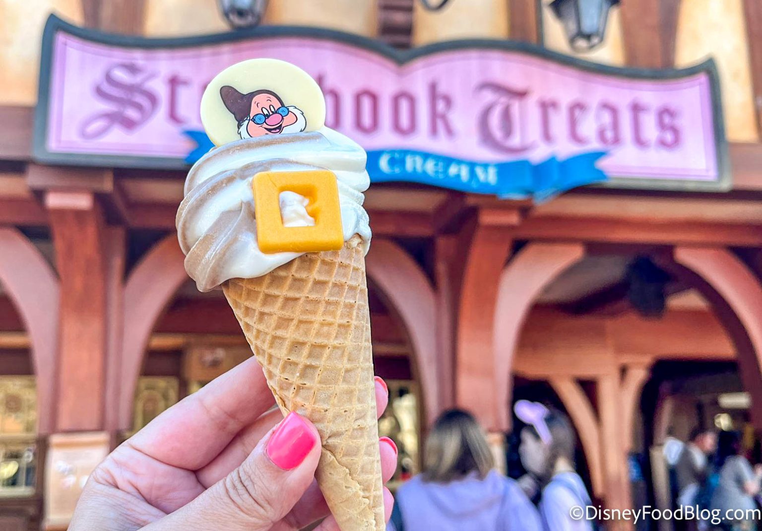 Snack Alert! A BASHFUL Ice Cream Cone is Now Available in Disney World ...