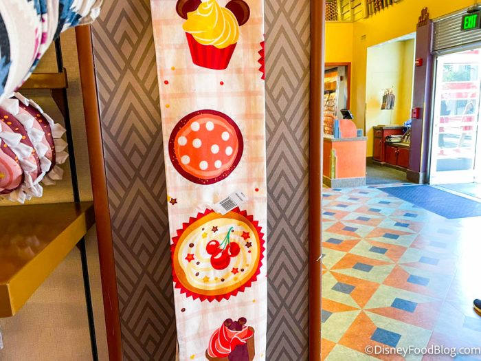 Disney Parks Mousewares Kitchen Towel Set – Disneyland