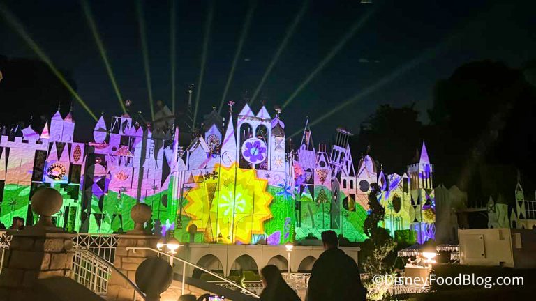 Disney's 'Encanto' Projections Show Is Returning for a Limited Time ...