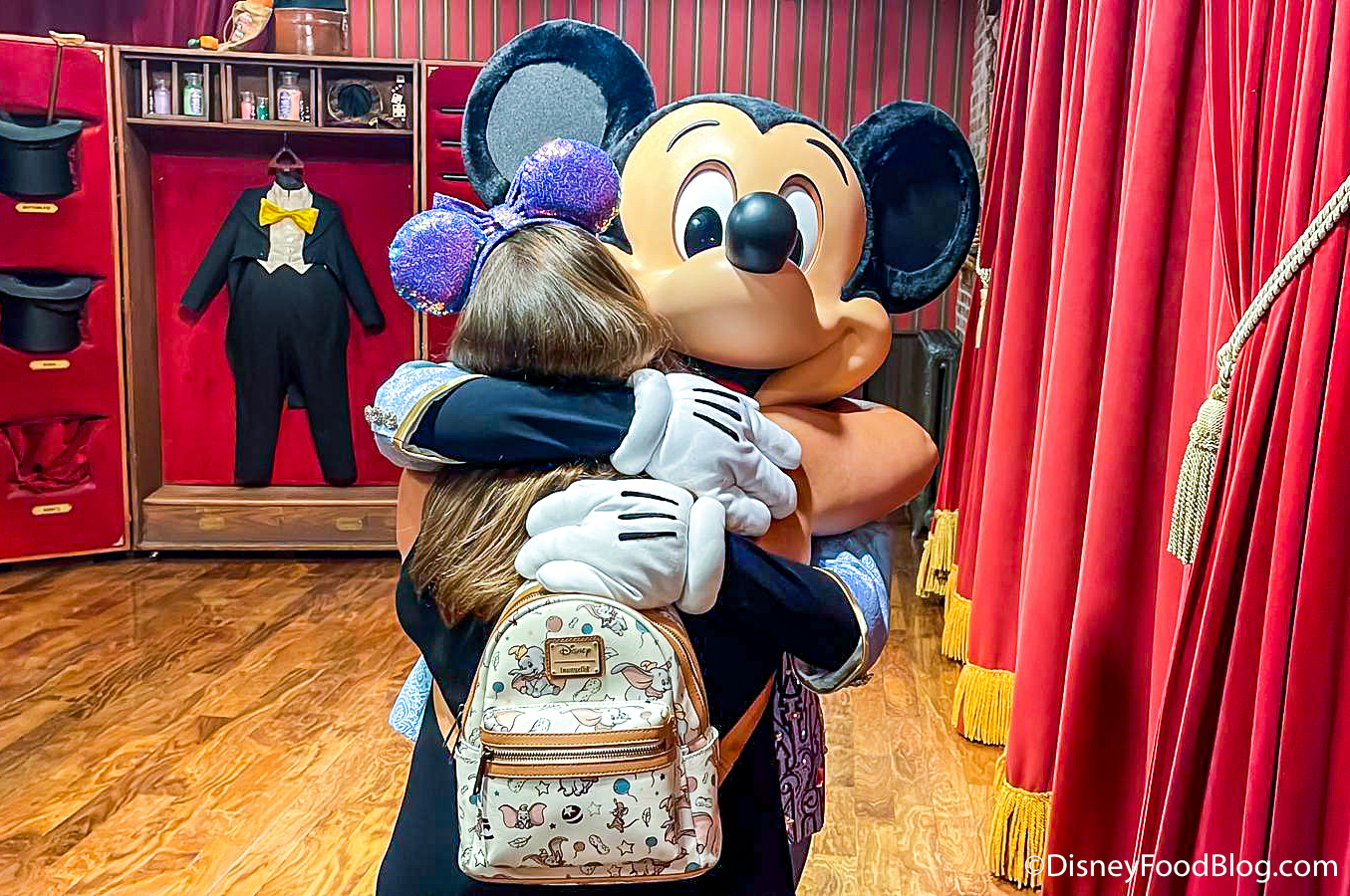 Celebrate international hugging day with our Top 20 Disney hugs - Inside  the Magic