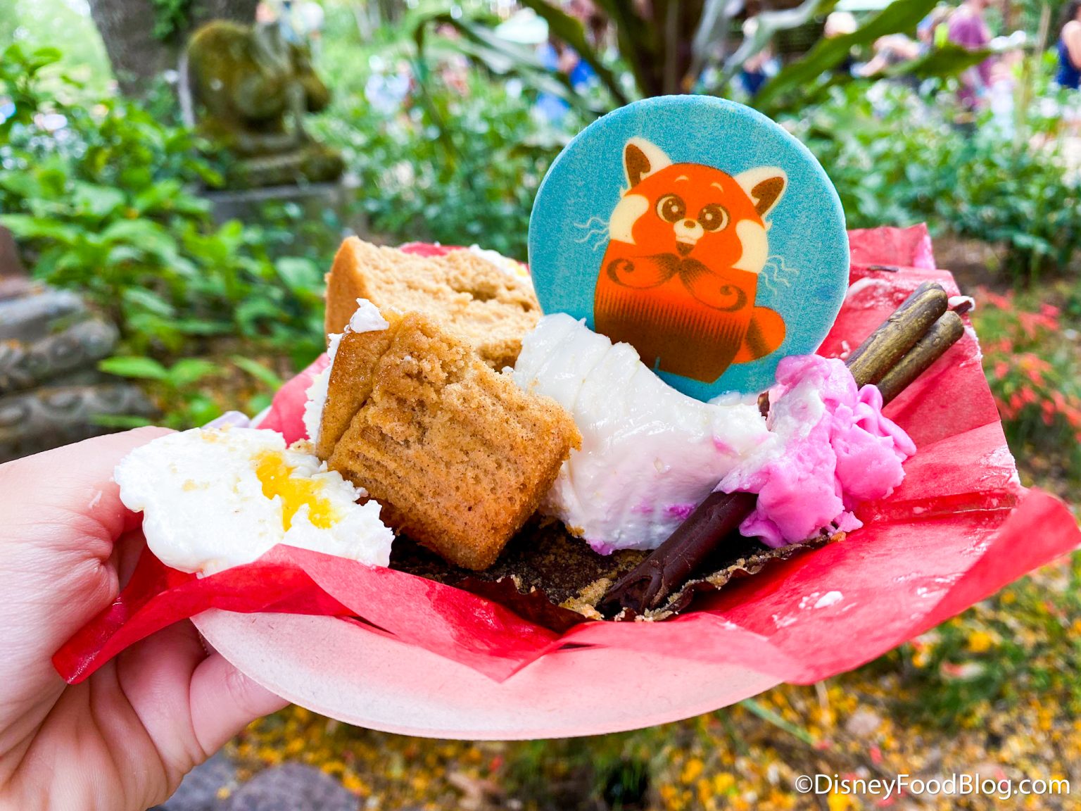 Theres A Bao Bun On Top Of A Cupcake In Disney World The Disney