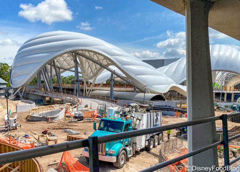 What's New in Magic Kingdom: The Monte Cristo and Mickey Balloons Are ...