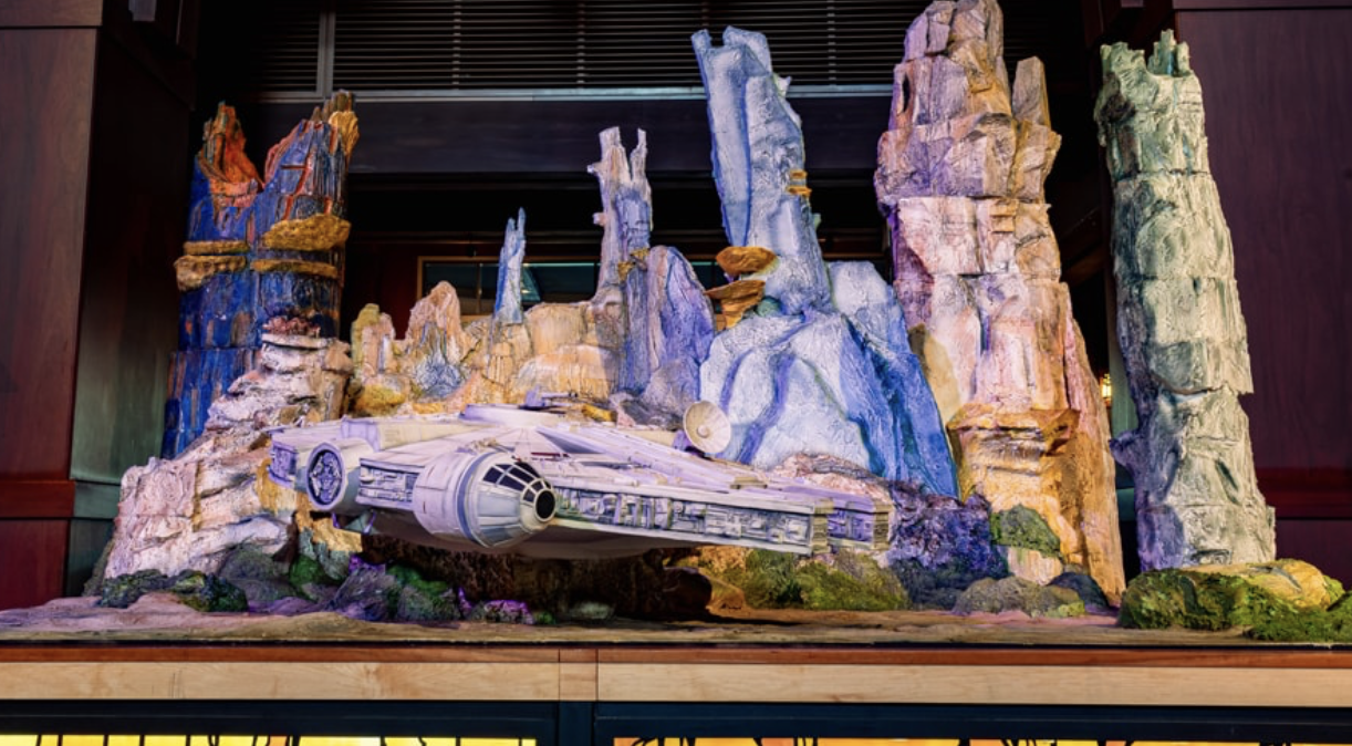 New 'Obi-Wan Kenobi' Sand Sculpture Pops Up at Downtown Disney District -  WDW News Today