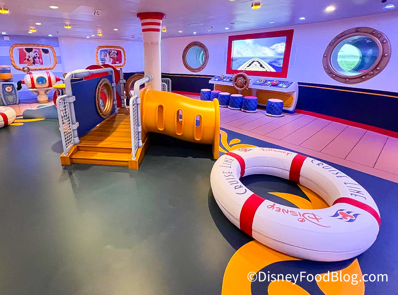 https://www.disneyfoodblog.com/wp-content/uploads/2022/06/2022-dcl-wish-oceaneer-club-kids-club-mickey-and-minnie-captains-deck-play-area-media-cruise.jpg