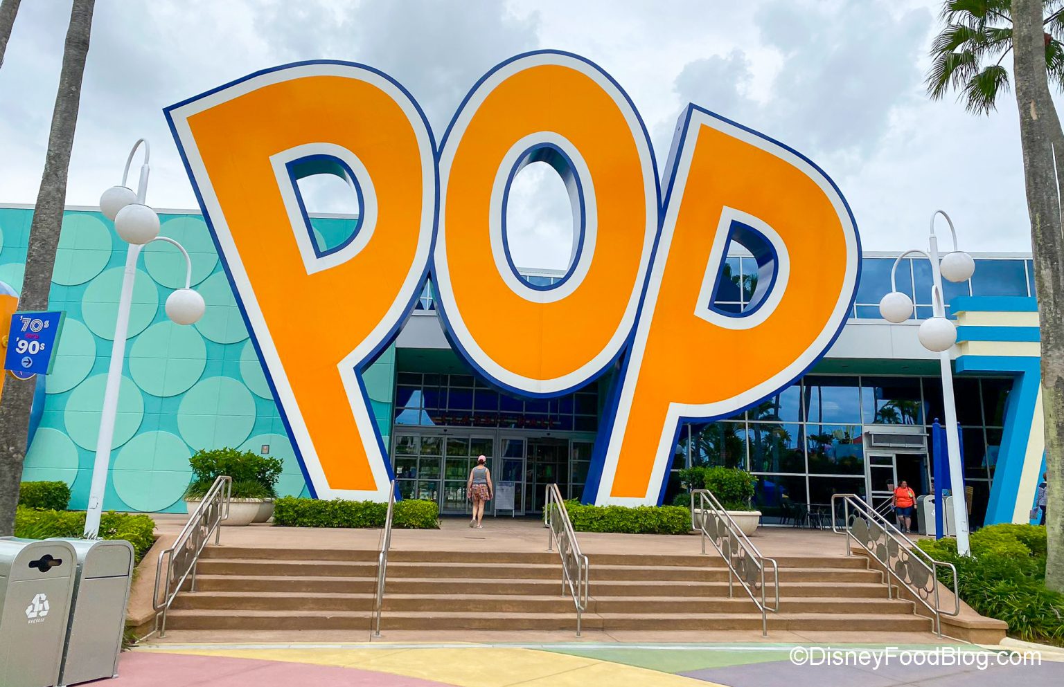 DFB Video Reviewing EVERY Hotel in Disney World — Pop Century Resort