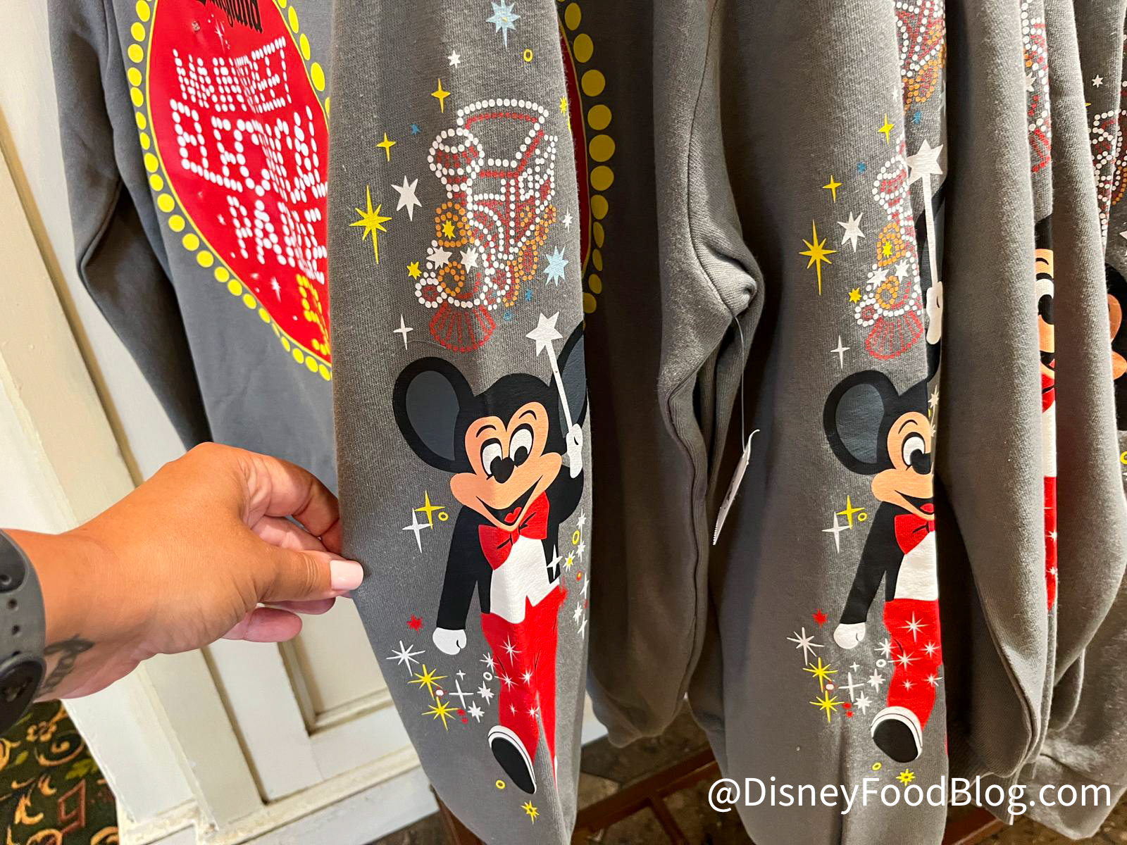 The Secret to Getting Disney World's New LIGHT-UP Shirt For LESS ...