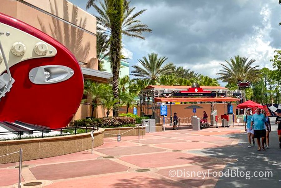 The PROBLEM You Should Expect at Rock 'n' Roller Coaster in Disney World 