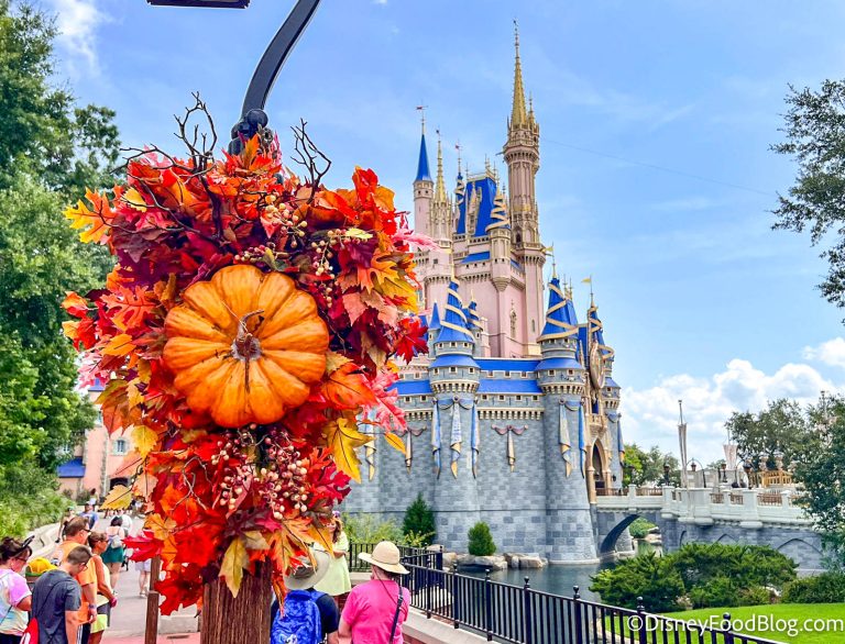 2022-wdw-mk-magic-kingdom-halloween-decorations-pumpkin-fall-cinderella ...