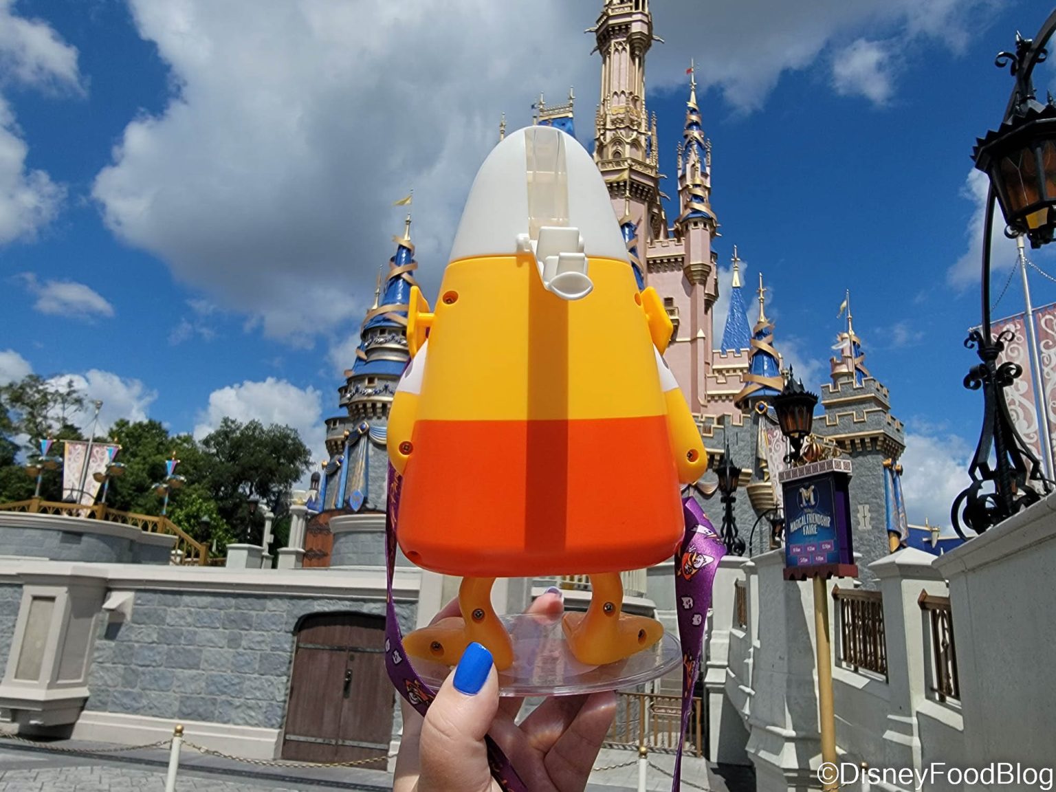 Donald Duck Halloween Candy Corn Sipper: Sweet Treat For Fall Festivities