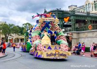 Full List of Showtimes for the Parades, Fireworks, and Castle Shows in ...