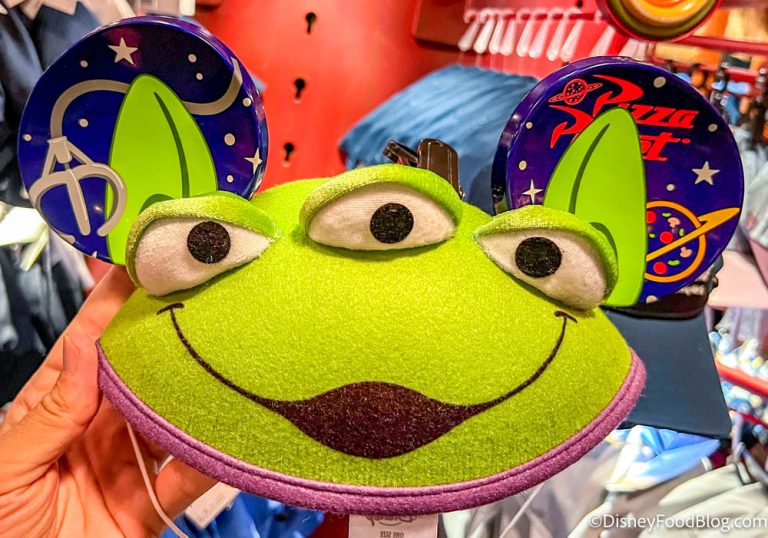 2022-wdw-mk-what’s new-big top souvenirs-toy story alien mickey ears hat