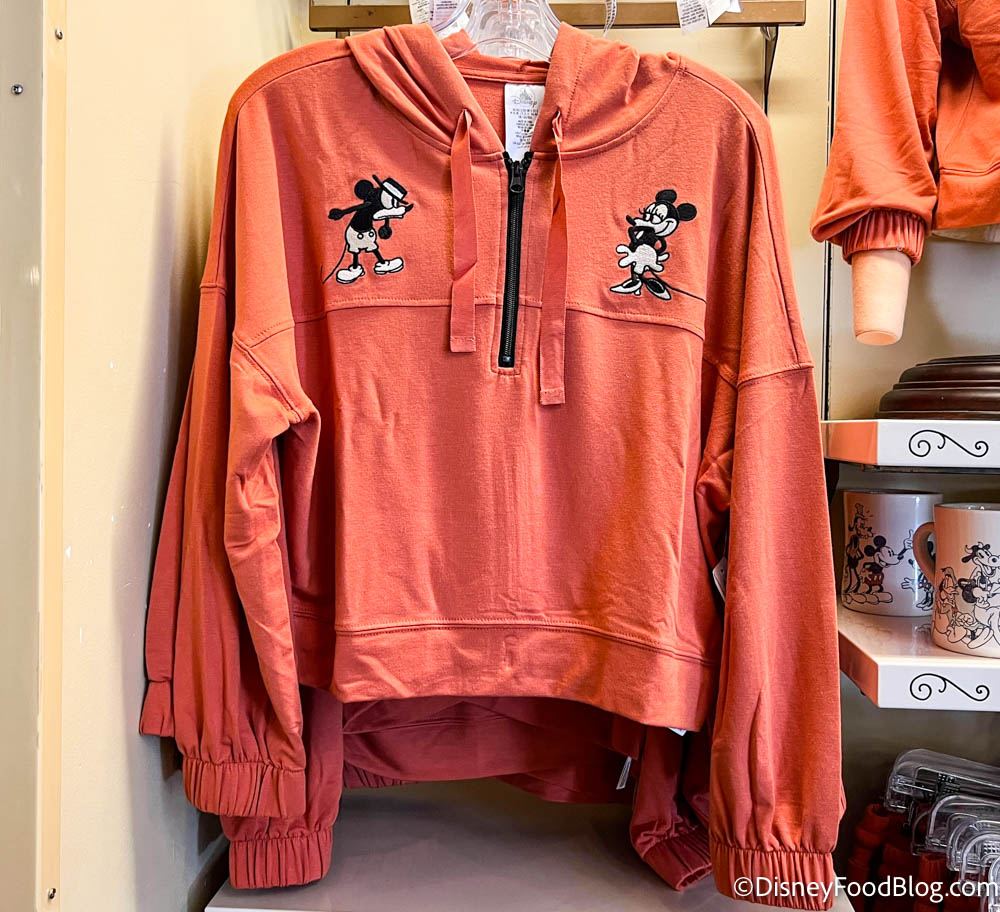 2022-wdw-mk-what's new-emporium-mickey & minnie sweatsuit-hoodie