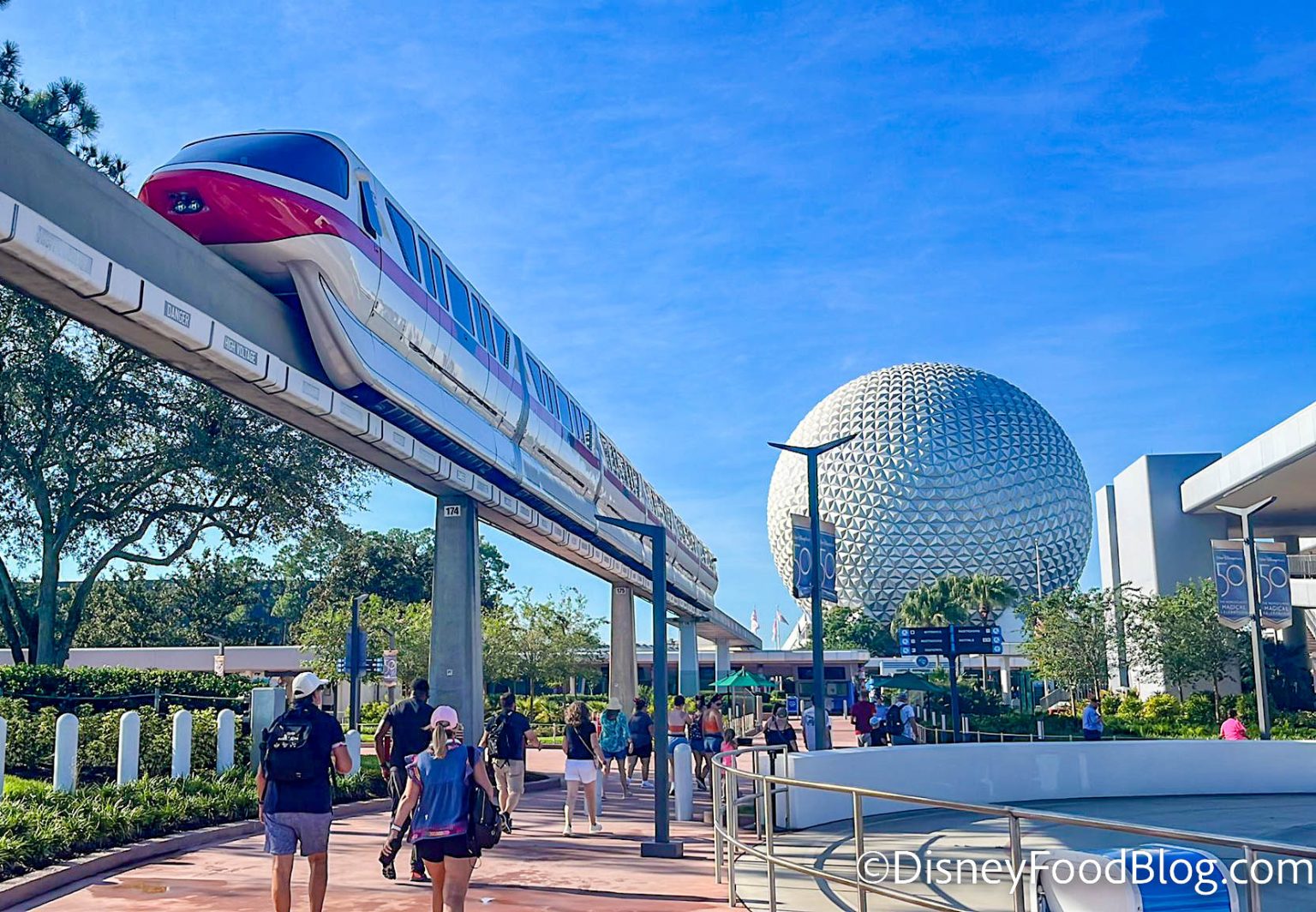 EPCOT Gluten Free Ultimate Guide for 2023 | the disney food blog