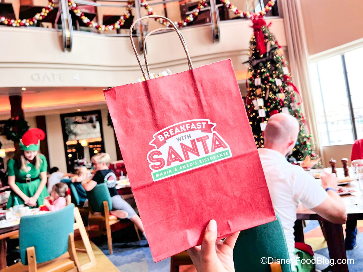Bookings NOW OPEN for Breakfast with Santa in Disney Springs! Disney