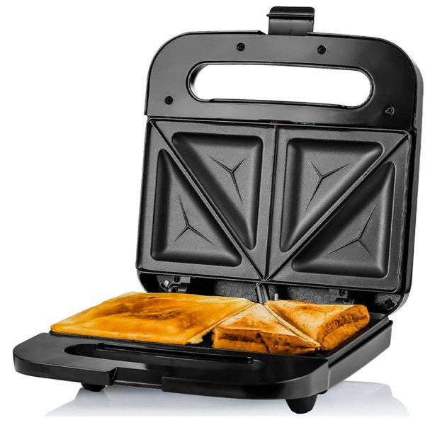 https://www.disneyfoodblog.com/wp-content/uploads/2022/12/2022-gifts-for-cheese-lovers-amazon-grilled-cheese-maker-631x600.jpg