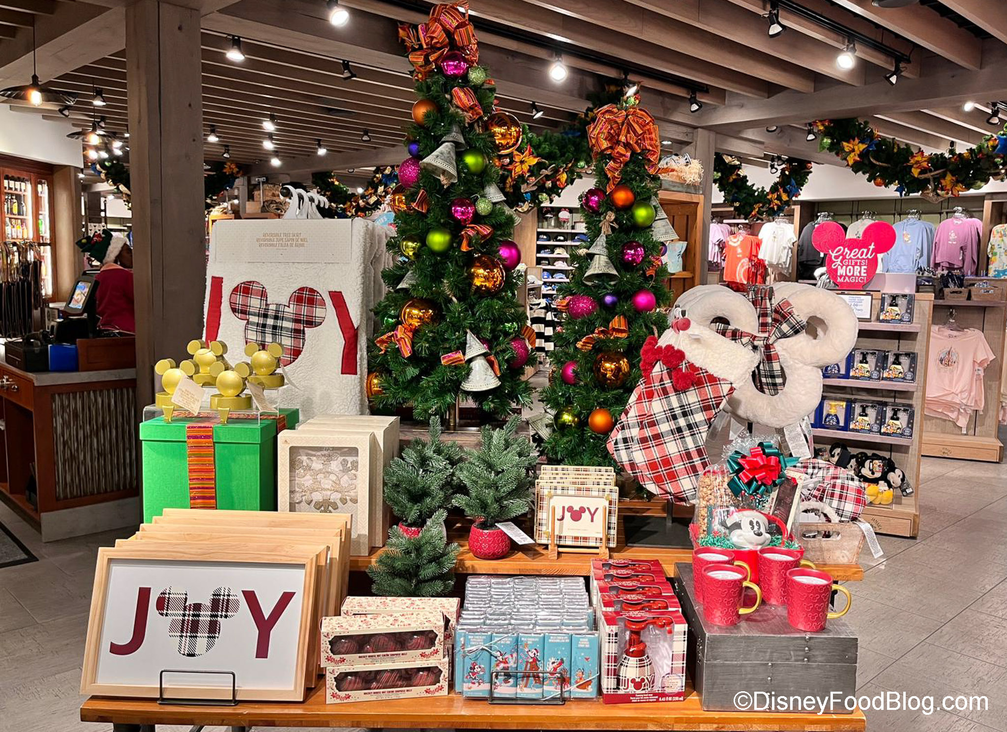 Christmas Shops in Walt Disney World - Adventures in Familyhood