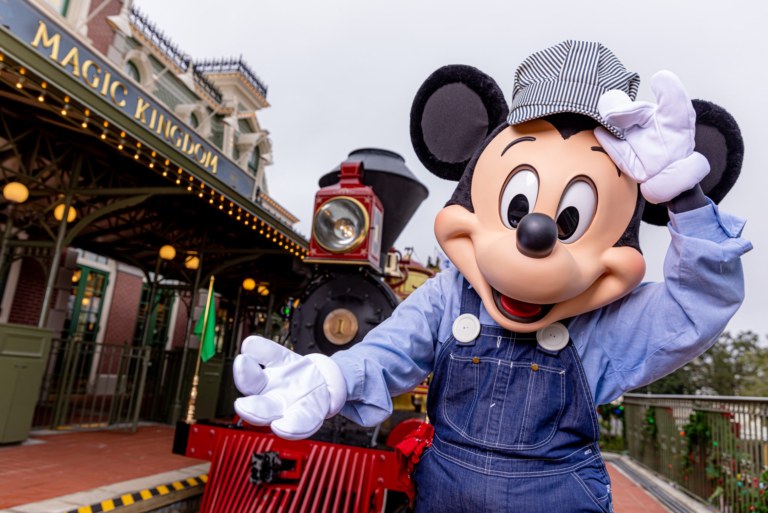 Walt Disney World Railroad 2013 - Magic Kingdom - Full Ride HD POV 