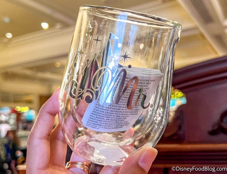 2023-wdw-magic kingdom-mk-what’s new-emporium-mr and mrs wine glasses-2