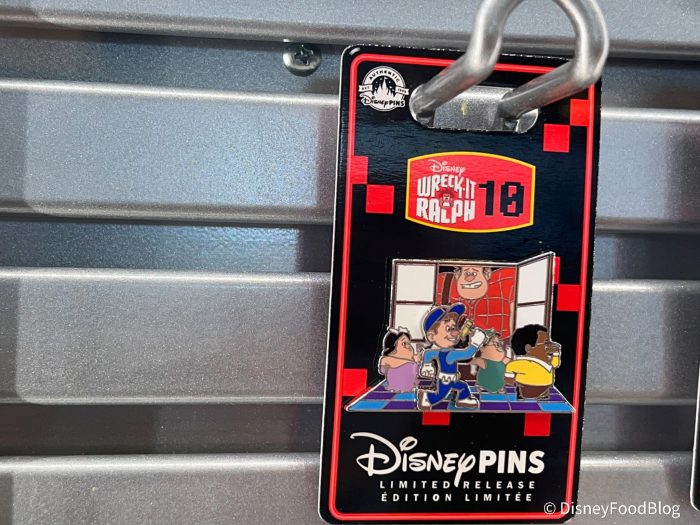 Let's Trade! Pinfolio is overflowing and I need to make space before my  next trip! : r/DisneyPinSwap