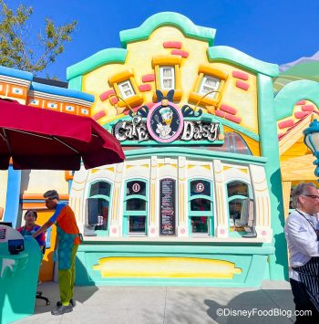 REVIEW: Mickey Pizza and Mini Donuts? Disney's Newest Dining Spot Has ...