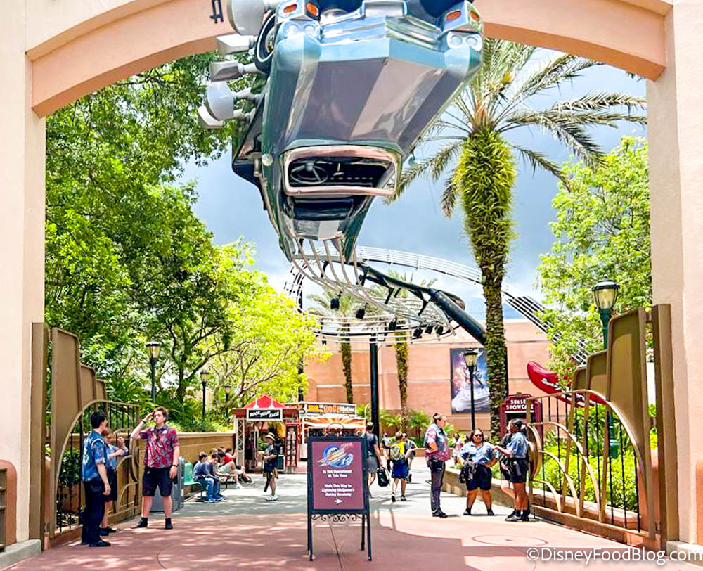 What CHANGED at Rock ‘n’ Roller Coaster After Lengthy Refurbishment in