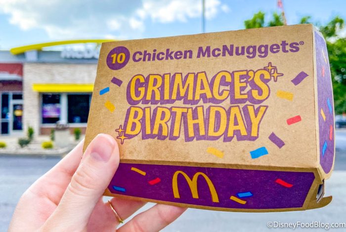 https://www.disneyfoodblog.com/wp-content/uploads/2023/06/2023-mcdonalds-new-menu-item-grimaces-birthday-meal-mcnuggets-chicken-nuggets-11-700x469.jpg