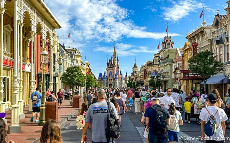 Main Street Ice Cream Parlor Christmas Decorations | the disney food blog