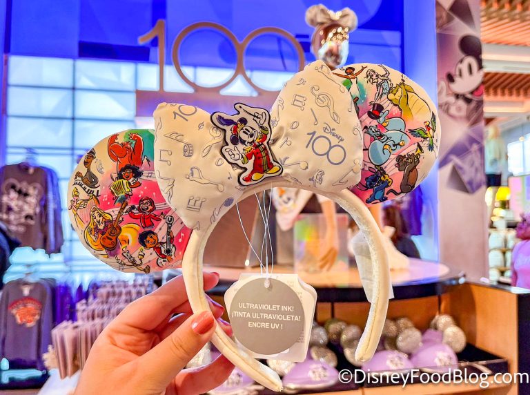 Disney World Now Has New COLOR-CHANGING Minnie Ears! | the disney food blog