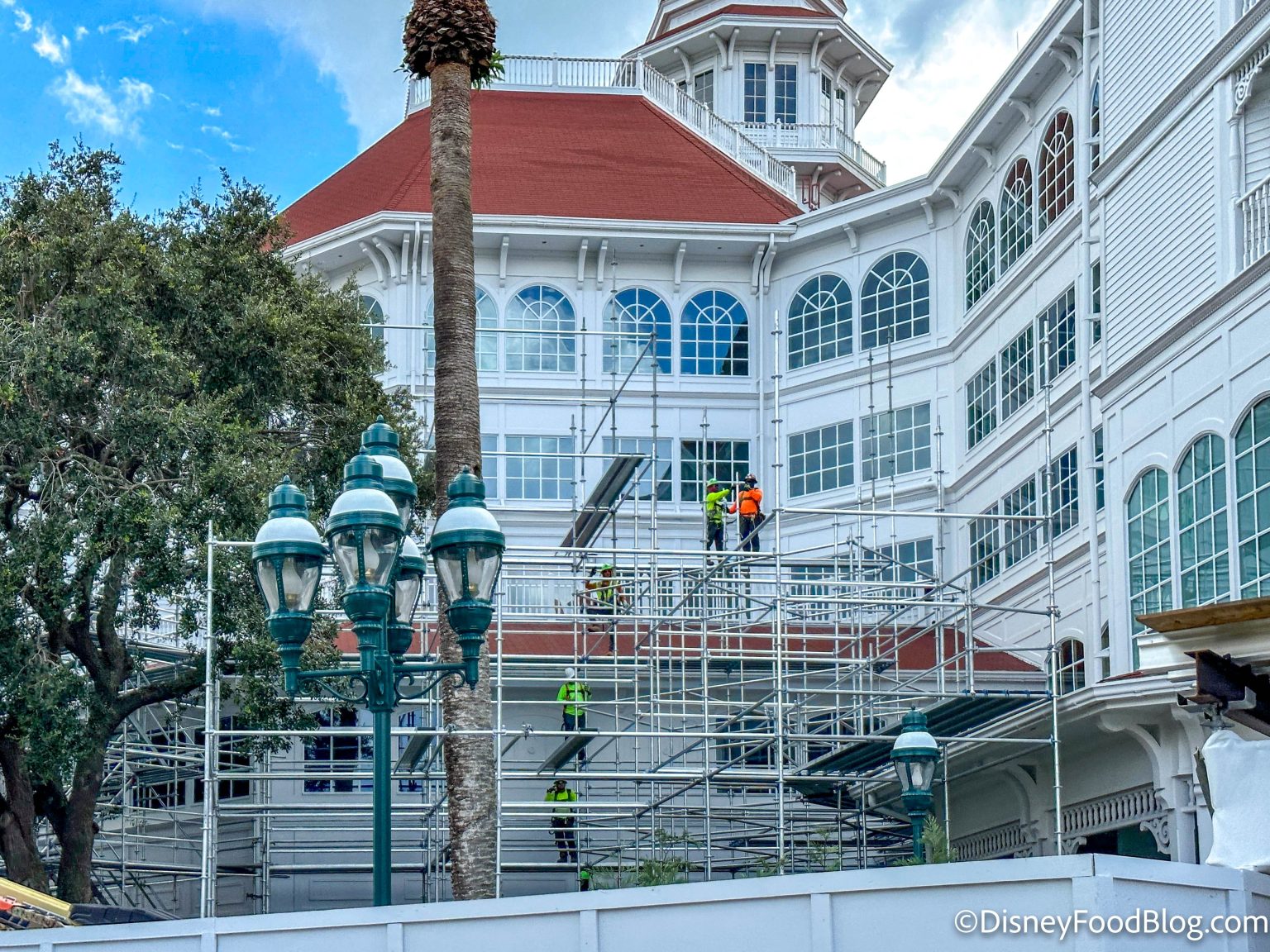 10 Ways Your Disney World Hotel Stay Will Change In 2024 The Disney   2023 WDW Disneys Grand Floridian Resort And Spa Construction Scaffolding Main Building 18 1536x1152 