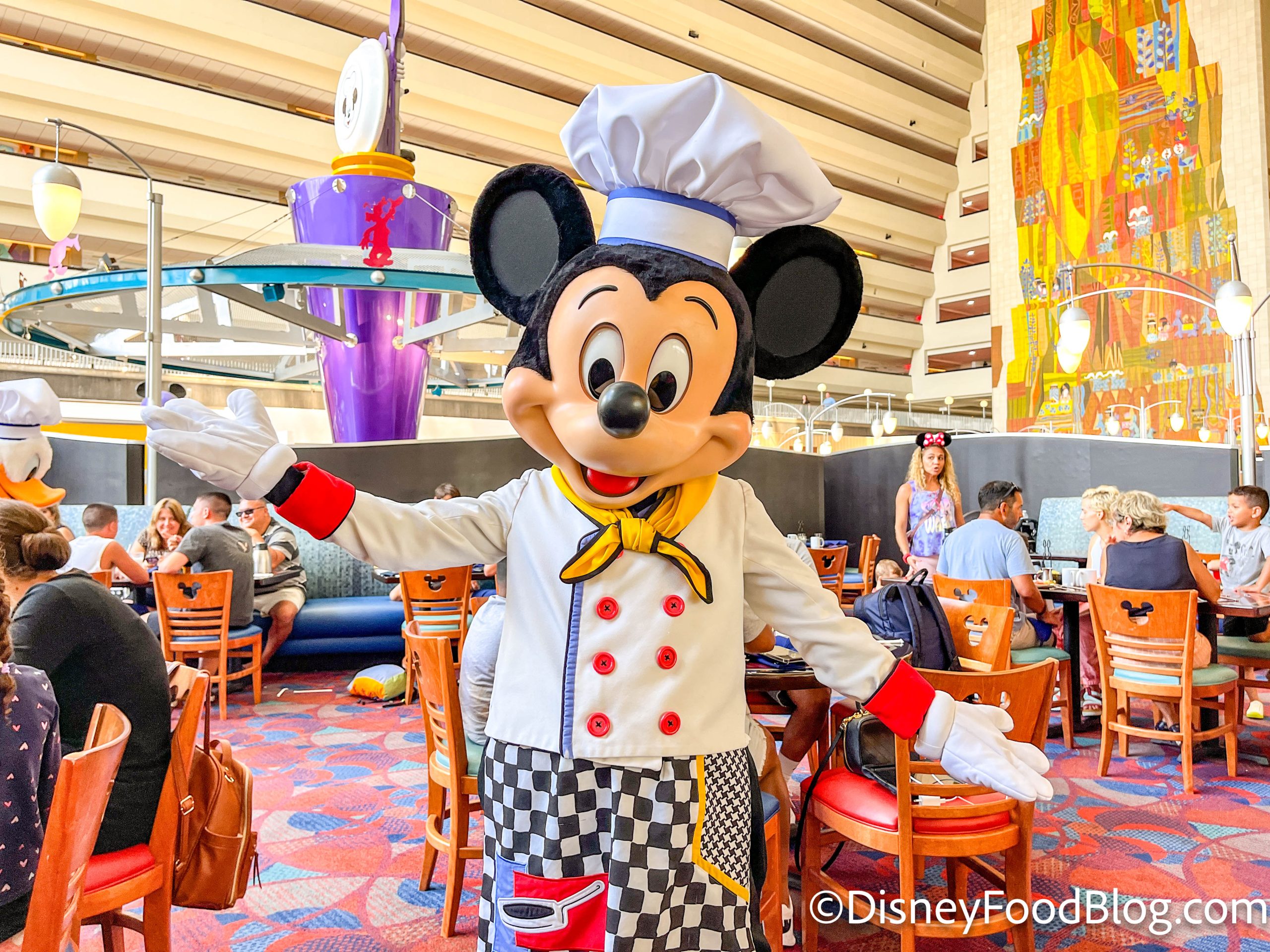Disney EPCOT Food & Wine Festival 2023 Mickey Minnie Chef
