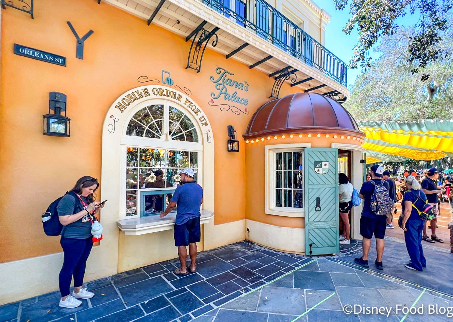 We Have To WARN You About Disney's Newest Restaurant | the disney food blog