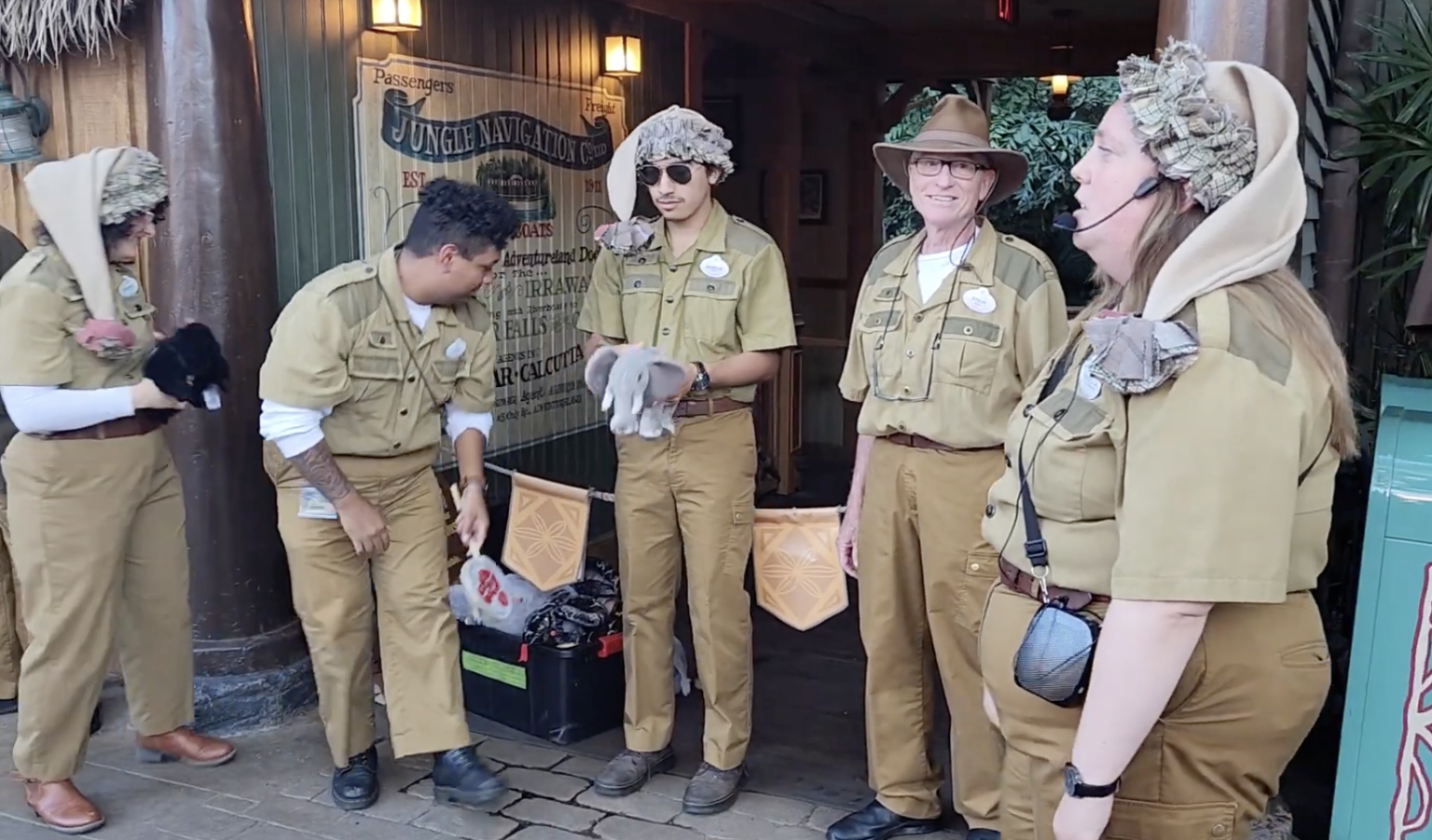 This Is What Happens When Disney's Jungle Cruise Breaks Down (and It's ...