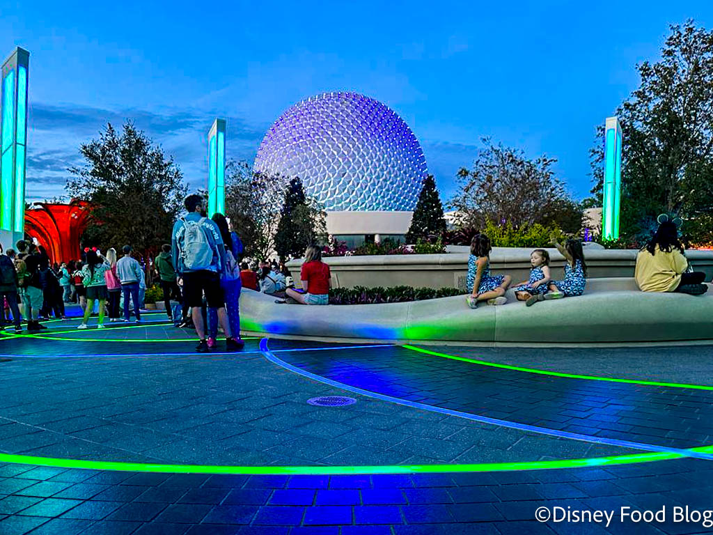 FIRST LOOK at the NEW Glowing Sidewalks in EPCOT! 😱 | the disney food blog