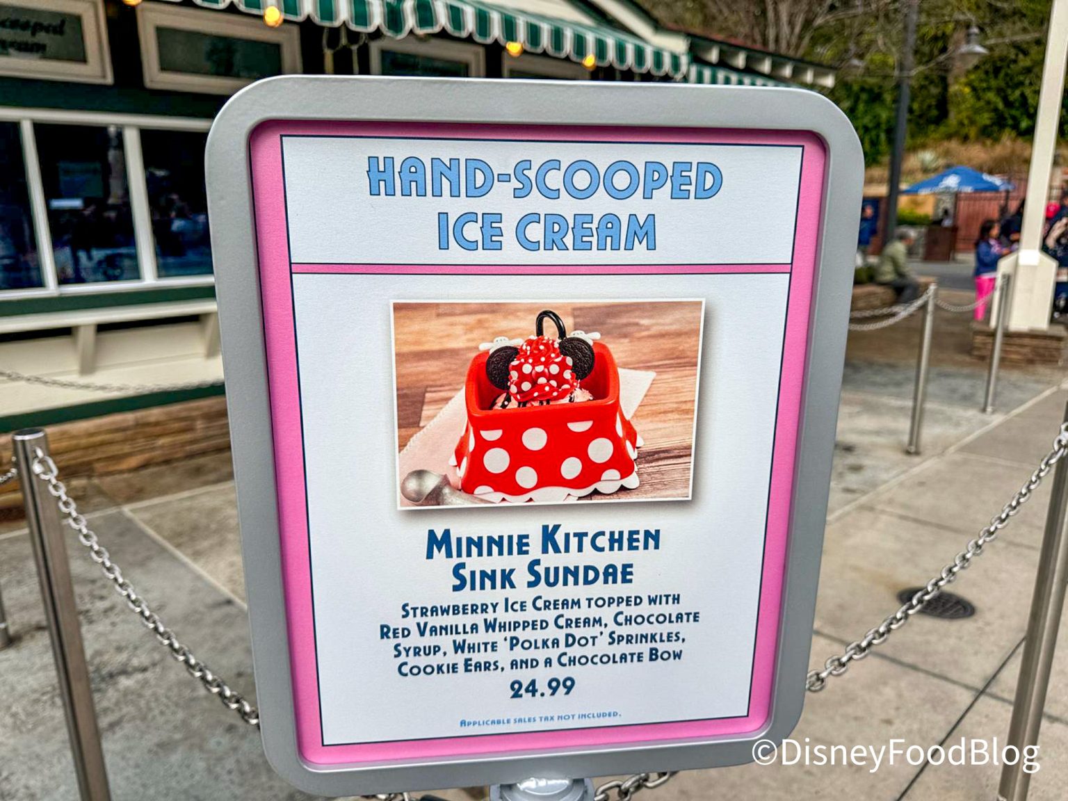 REVIEW There S A NEW Kitchen Sink Sundae In Disney World And It S A   2024 Wdw Hollywood Studios Hollywood Scoops Minnie Kitchen Sink Sundae Sign 1536x1152 