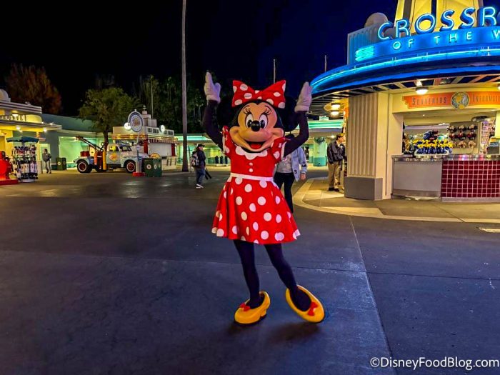 2024 Wdw Dhs After Hours Atmo Minnie Mouse 3 700x525 