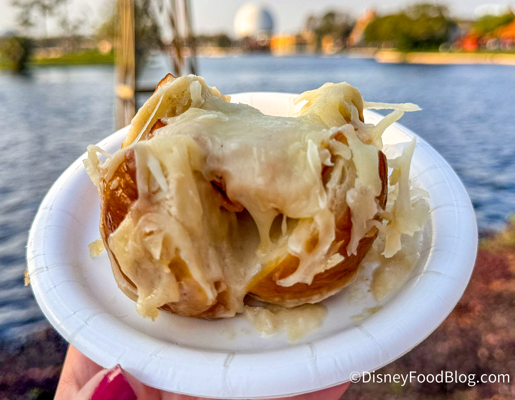 2024 EPCOT Flower And Garden Festival Bauernmarkt Farmer S Market   2024 Wdw Epcot Flower And Garden Festival Bauernmarkt Food Booth Toasted Pretzel Bread Topped With Black Forest Ham 