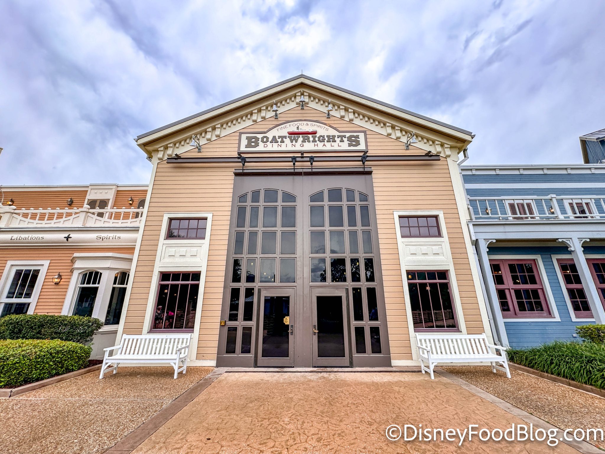 REVIEW: I Left the Parks for This Disney World MODERATE Hotel ...