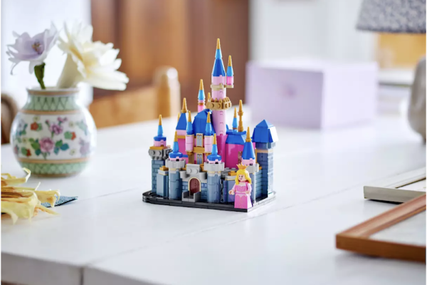 FINALLY! Disney Dropped a New Castle LEGO Set