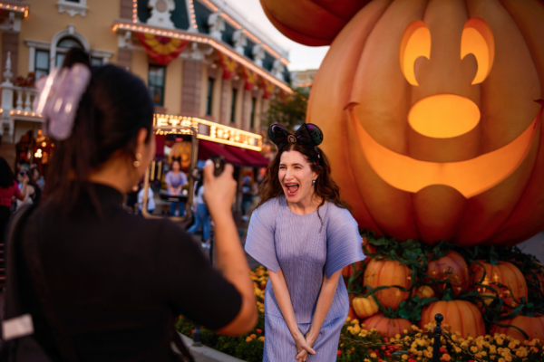 SPOTTED: A Disney Celebrity Was Just Seen Wearing Her OWN Minnie Ears in the Parks