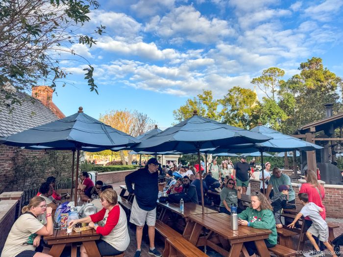 wdw-2024-epcot-fife-and-drum-tavern-revi