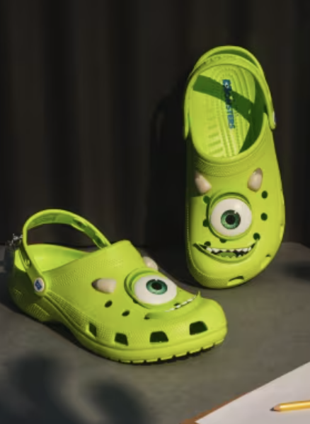 mike-wazowski-crocs.png