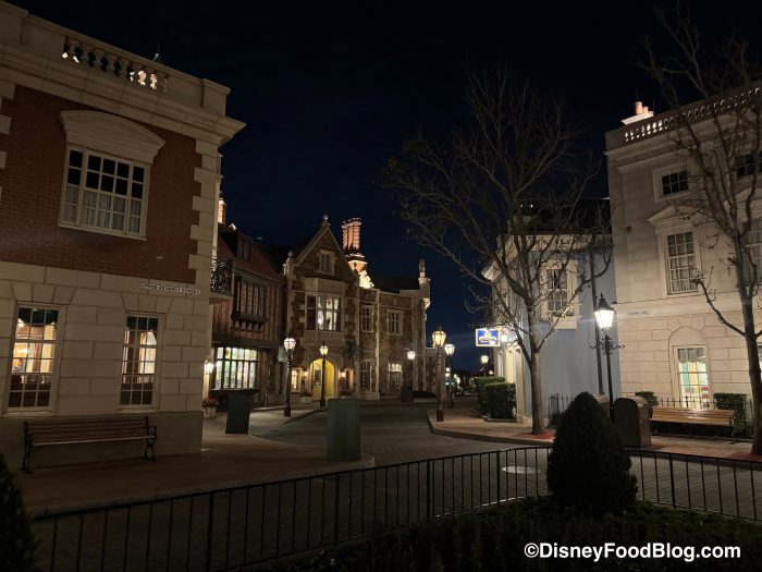 epcot-after-hours-uk-pavilion-700x525.jp